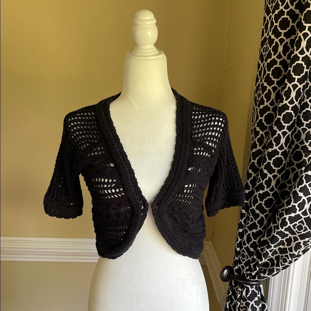 Old Navy Black Shrug Size M